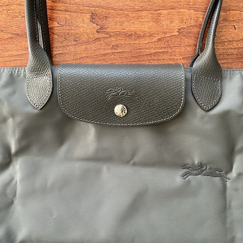 Longchamp Gray Tote Bag - Trimmed with Cowhide - Foldable - Brand New - Picture 4 of 6